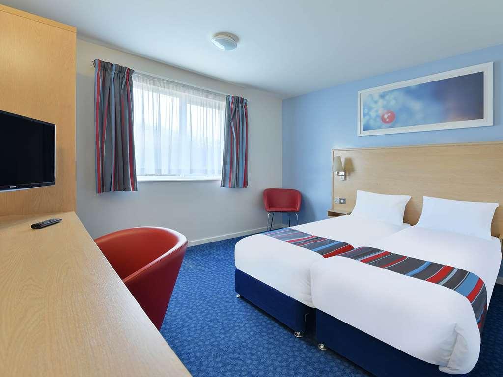 Hickstead Hotel Болни Номер фото