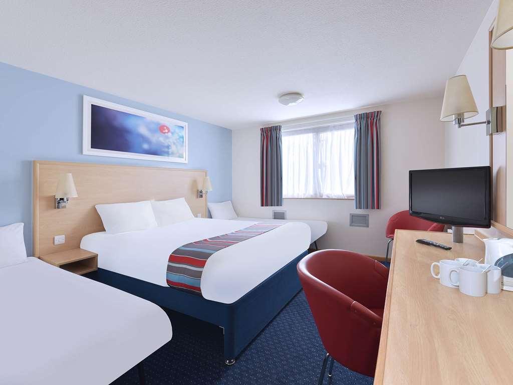 Hickstead Hotel Болни Номер фото