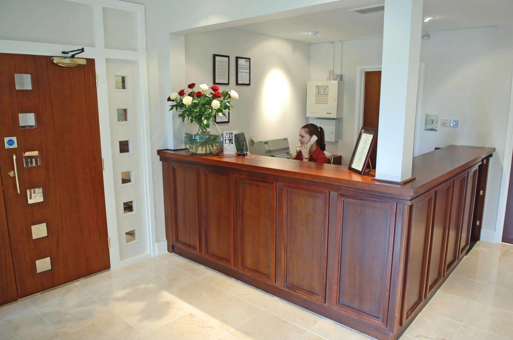 Hickstead Hotel Болни Интерьер фото